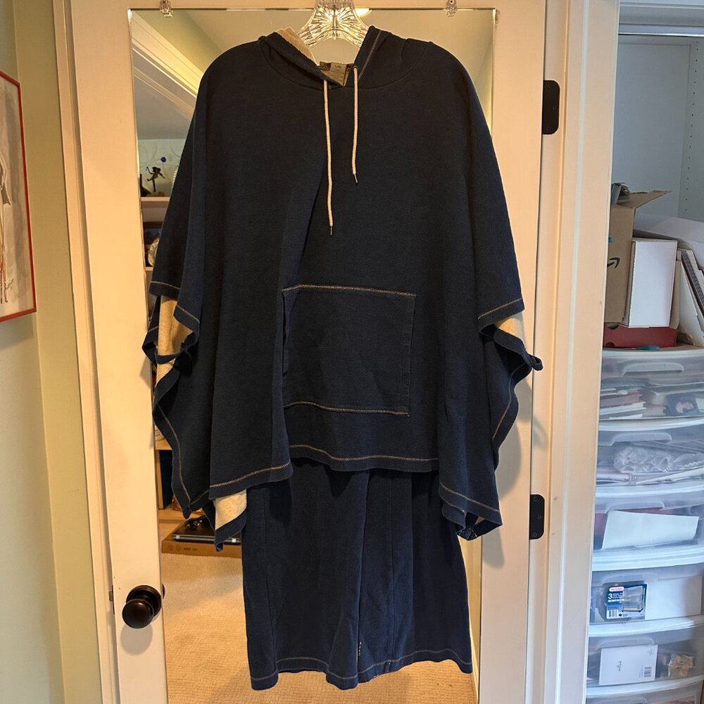 Women's matching poncho and drawstring pants size L/XL